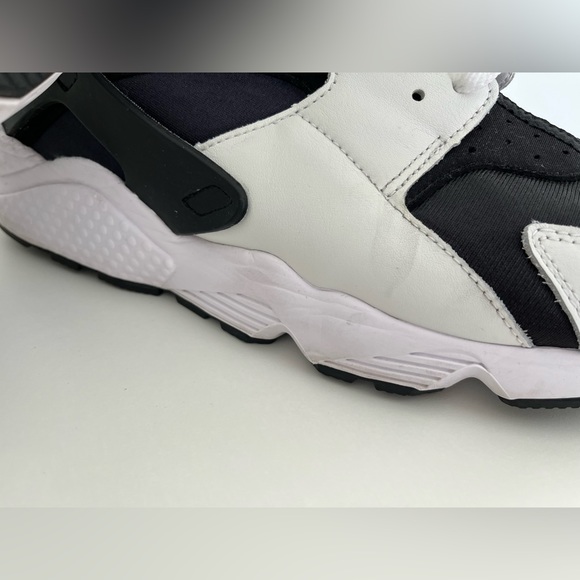 Men’s Nike Air Huarache - Picture 9 of 14
